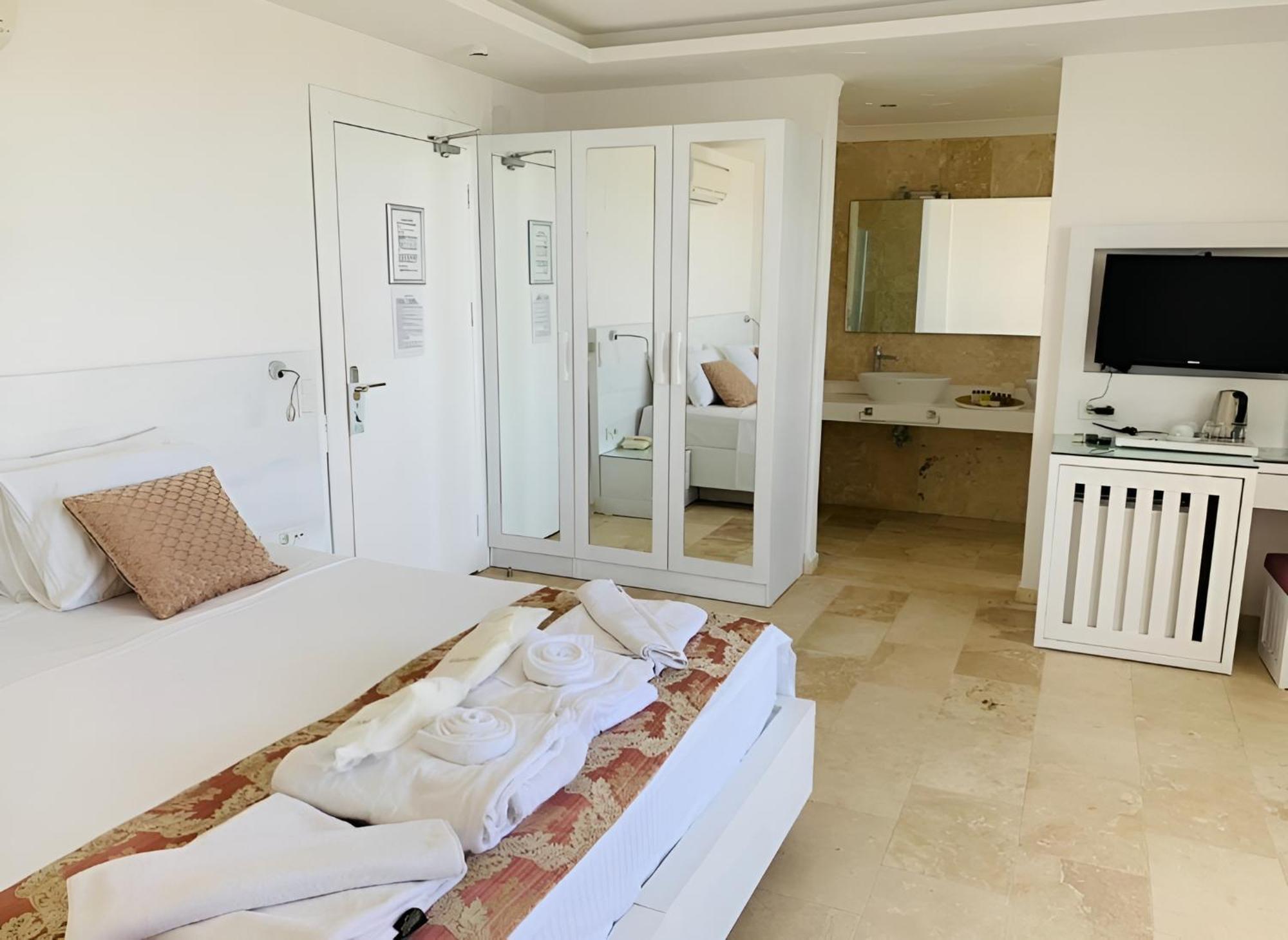 Oasis Hotel (Adults Only) Καλκάν Εξωτερικό φωτογραφία